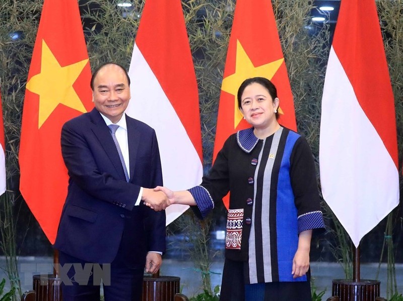 El presidente de Vietnam, Nguyen Xuan Phuc, y la titular de la Cámara de Representantes de Indonesia, Puan Maharani (Fotografía:VNA)
