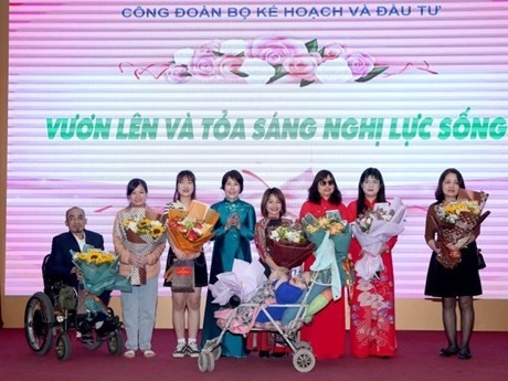 Discapacitados apoyados por el Ministerio de Planificación de Inversión (Foto: Ministerio de Planificación de Inversión de Vietnam)