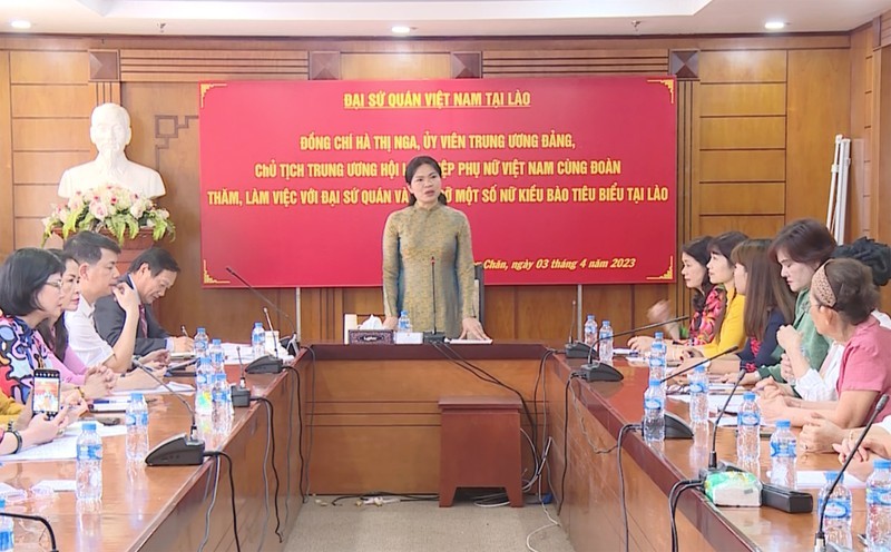 La presidenta de la Unión de Mujeres de Vietnam, Ha Thi Nga, habla en el encuentro (Foto: Nhan Dan)