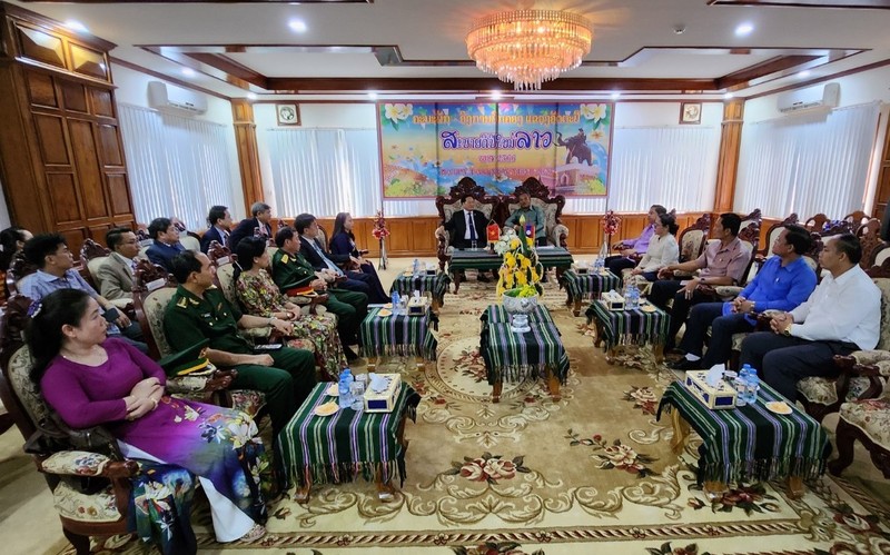 En el encuentro en la provincia laosiana de Attapu. (foto: thoidai.com.vn)