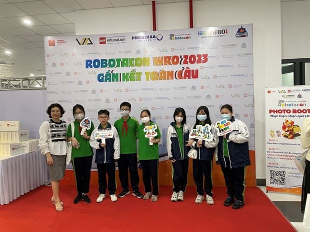 El concurso ROBOTACON WRO 2023 lanzado en Vietnam (Foto: congthuong.vn)