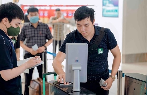 Ponen a prueba uso de cuentas de identificación en aeropuertos vietnamitas (Foto: VNA)