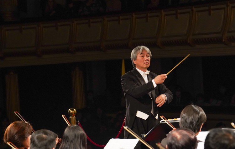 El director de orquesta japonés, Honna Tetsuji (Foto: phunuonline)