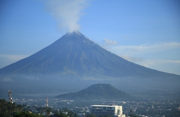 El monte Mayón se sitúa en la provincia oriental de Albay, a unos 330 kilómetros al sur de la ciudad capital de Manila (Foto: AFP/VNA)