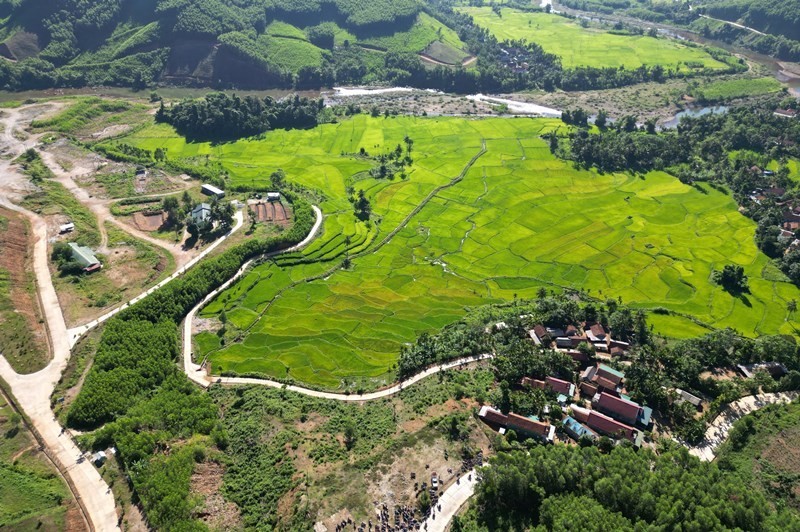 El distrito de An Lao se centrará en desarrollar el turismo en la dirección de verde-limpio-hermoso-seguro.