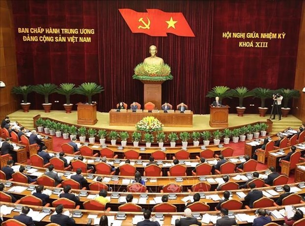 En la conferencia de medio término del Comité Central del Partido Comunista de Vietnam el 15 de mayo pasado (Foto:VNA)