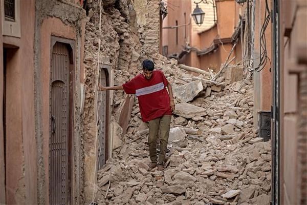 Escena de destrucción tras un terremoto en Marrakech, Marruecos, 9 de septiembre de 2023. (Foto: AFP/VNA)