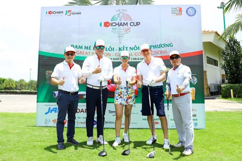 Celebran torneo de golf en saludo al 50 aniversario de relaciones diplomáticas Vietnam-Italia