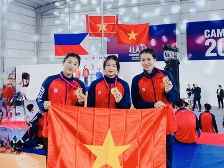Luchadores vietnamitas en el Campeonato de Lucha del Sudeste Asiático 2023. (Foto: VWF)