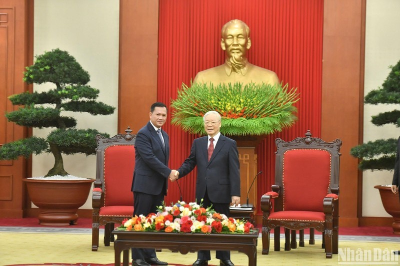 [Foto] Máximo dirigente partidista de Vietnam recibe a primer ministro de Camboya