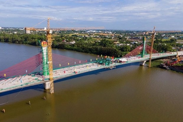 Puente sobre el río Vam Co Tay, uno de los proyectos de transporte clave de la provincia de Long An en el período 2021-2025. (Foto: VNA)