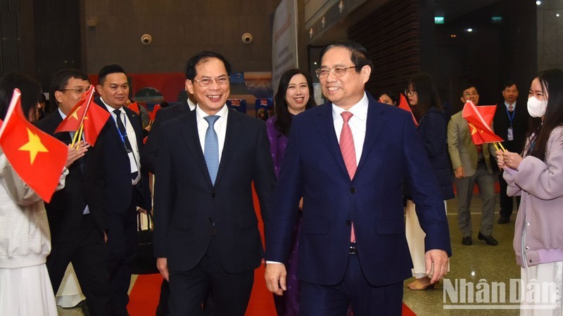 [Foto] Premier vietnamita asiste a Conferencia Nacional de Relaciones Exteriores de Vietnam