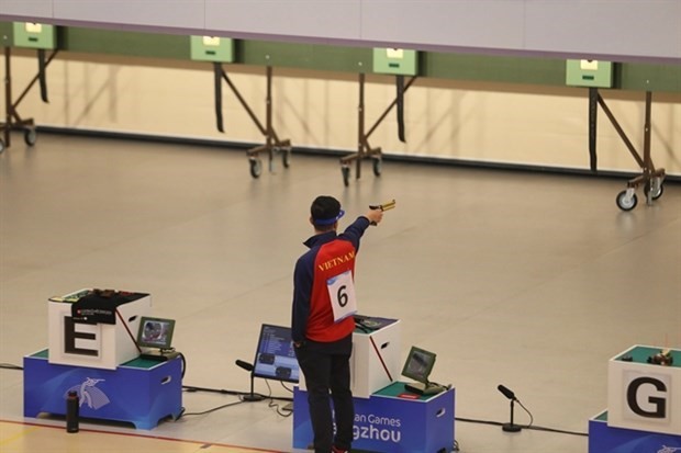 El tirador Pham Quang Huy compite en los Juegos Asiáticos de Hangzhou 2023. (Foto: VNA)