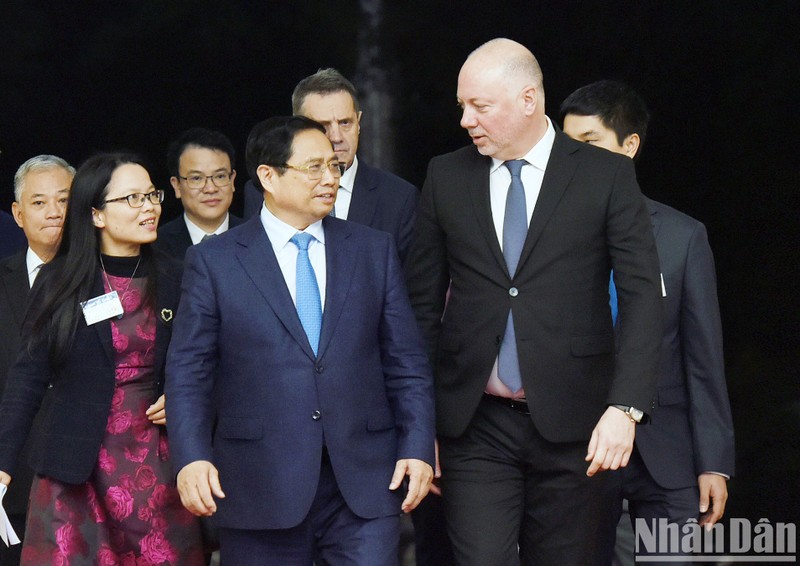 [Foto] Premier vietnamita se reúne con presidente de Asamblea Nacional de Bulgaria