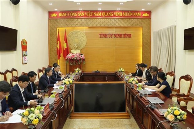 Durante la reunión de trabajo entre la Oficina de la Unesco en Vietnam y el Comité partidista de Ninh Binh (Foto: VNA)
