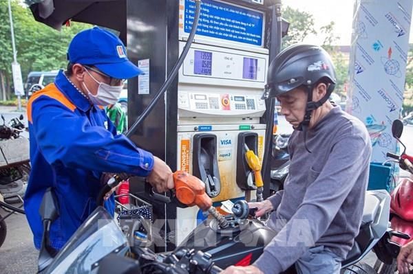 Precios de gasolina registran aumento leve en Vietnam. (Foto: VNA)