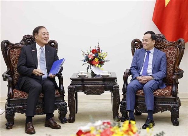 El viceprimer ministro Tran Luu Quang y el presidente de la Agencia de Cooperación Internacional de Corea del Sur (KOICA), Chang Won-sam. Foto de : VNA