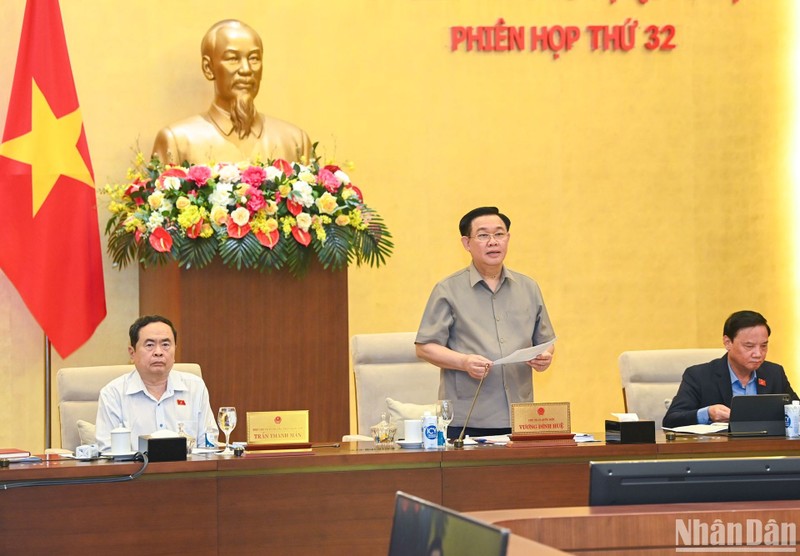 El presidente de la Asamblea Nacional de Vietnam, Vuong Dinh Hue, en el acto (Foto: Nhan Dan)