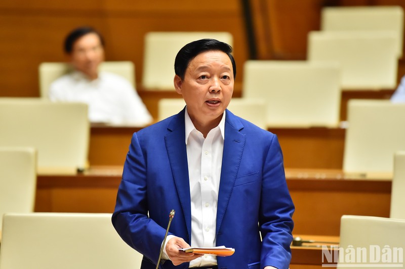 El vicepremier ministro, Tran Hong Ha, interviene en la reunión (Foto: Nhan Dan)