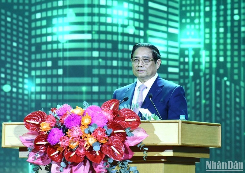 El primer ministro vietnamita, Pham Minh Chinh, habla en el acto. (Foto: Nhan Dan)