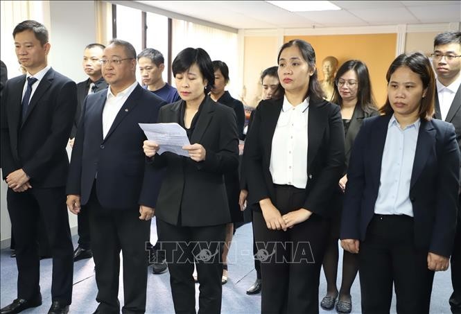 [Foto] Honras fúnebres al secretario general del PCV Nguyen Phu Trong en Hong Kong (China)