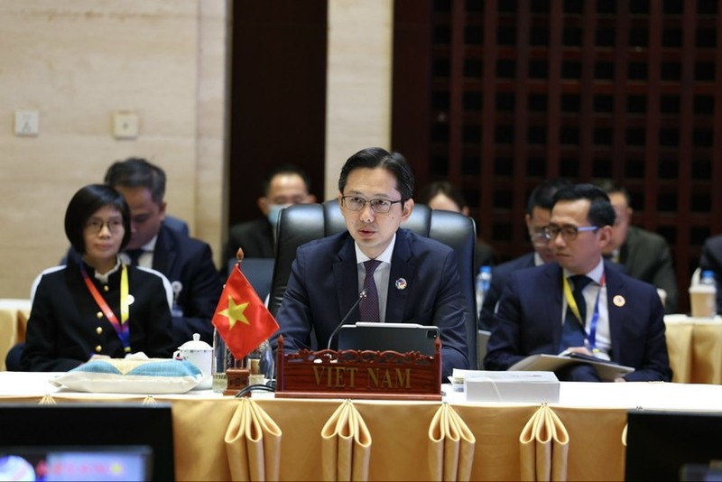 El viceministro de Relaciones Exteriores Do Hung Viet en el evento. (Foto:VNA)