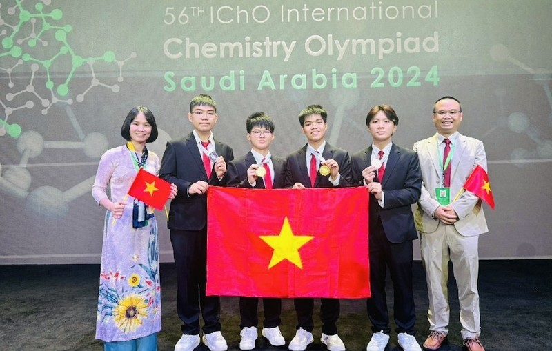 Los estudiantes vietnamitas participantes en la Olimpiada Internacional de Química 2024 (Foto: Nhan Dan)