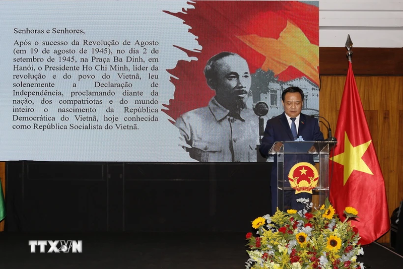 El embajador de Vietnam en Brasil, Bui Van Nghi, habla en el evento. (Foto: Embajada de Vietnam en Brasil)