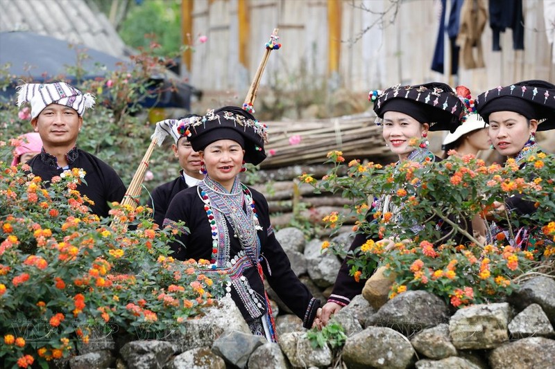 La belleza del traje tradicional de la etnia Lao