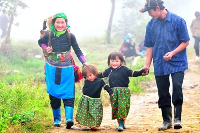 En los últimos años, el Partido y el Estado de Vietnam han hecho muchos esfuerzos para implementar medidas para mejorar la igualdad de género en áreas de minorías étnicas. (Foto: toquoc.vn)