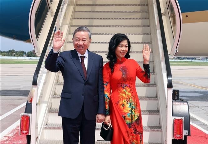 El secretario del Partido Comunista y presidente de Vietnam, To Lam, y su esposa partieron del Aeropuerto Internacional José Martí, concluyendo con éxito su visita de Estado a Cuba. (Foto:VNA)