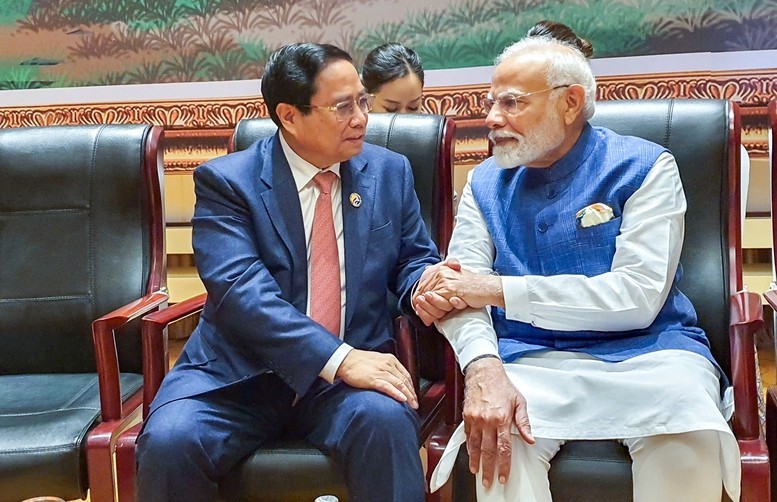 El primer ministro de Vietnam, Pham Minh Chinh, y su homólogo indio, Narendra Modi (Foto: baochinhphu.vn)