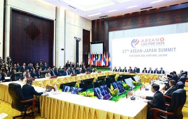 En la 27ª Cumbre Asean-Japón (Foto: VNA)