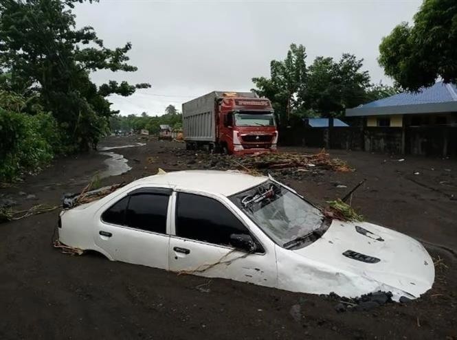 Inundaciones provocadas por la tormenta tropical Trami en Filipinas el 23 de octubre. (Foto: Reuters/VNA)