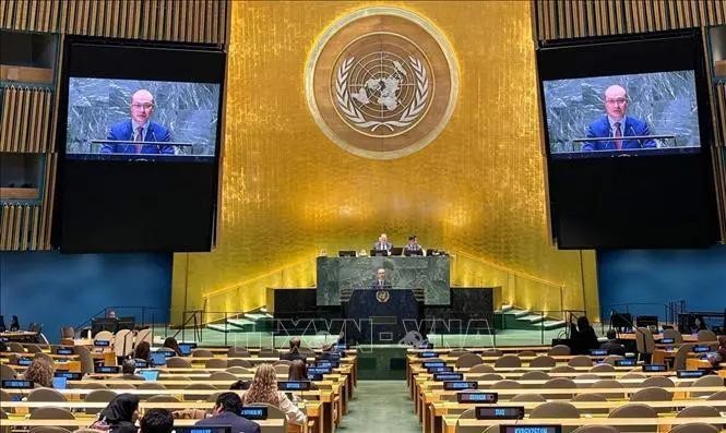 El ministro consejero Nguyen Hoang Nguyen, jefe de la misión permanente de Vietnam ante la Organización de las Naciones Unidas, habla en el evento. (Foto: VNA)