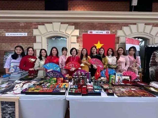 La Embajada de Vietnam en Hungría participó en la 13 Feria Diplomática de Caridad. (Foto: VNA)