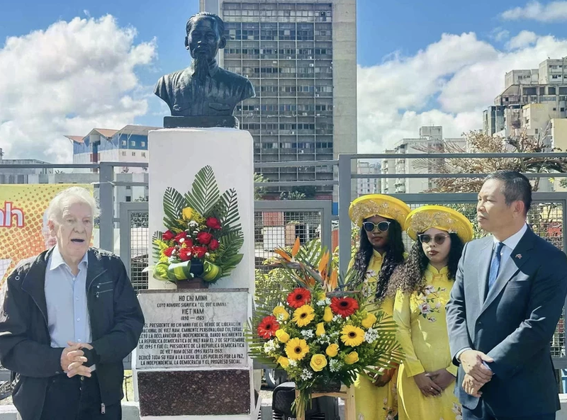 El presidente de la CAVV, Carolus Wimmer, habla en la ceremonia (Foto: dangcongsan.org.vn)