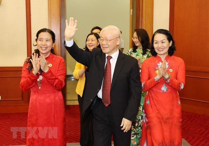 El secretario general del PCV, Nguyen Phu Trong y los delegados. (Fotografía: VNA)
