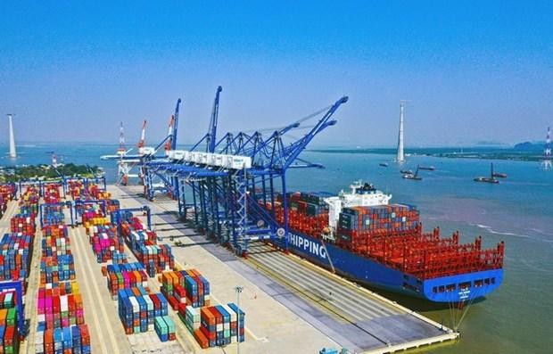 El puerto internacional Lach Huyen en Hai Phong es el primer puerto marítimo de aguas profundas de la región económica clave del Norte. (Fotografía: VNA)