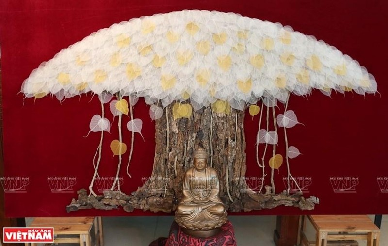 La obra Phat Ngoi Duoi Goc Cay Bo De (Buda sentado bajo el árbol Bodhi). (Foto: VNA)