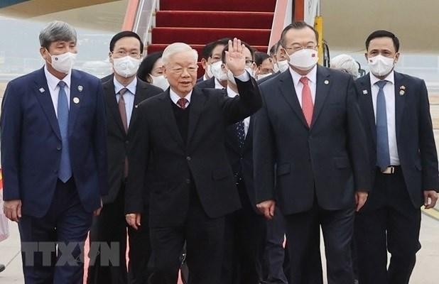 El secretario general del Partido Comunista de Vietnam, Nguyen Phu Trong, llega al Aeropuerto Internacional de Pekín. (Fotografía: VNA)