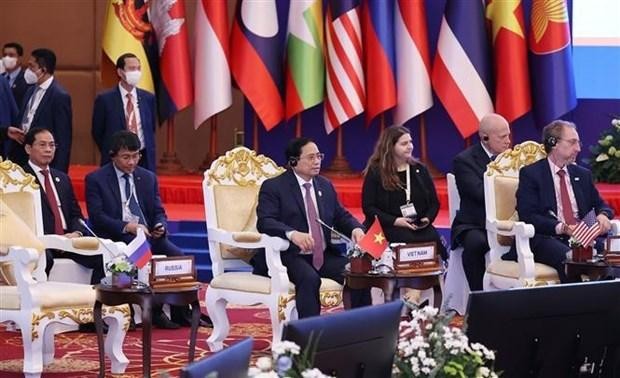 El primer ministro Pham Minh Chinh asiste al segundo Diálogo Global de la Asean. (Fotografía: VNA)