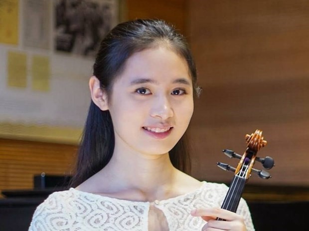La violinista Hoang Ho Khanh Van actuará en el concierto. (Fotografía: VNA)