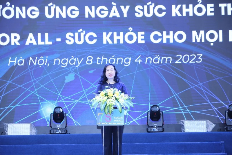 La ministra de Salud Pública, Dao Hong Lan, habla en el evento. (Fotografía: baodantoc.vn)