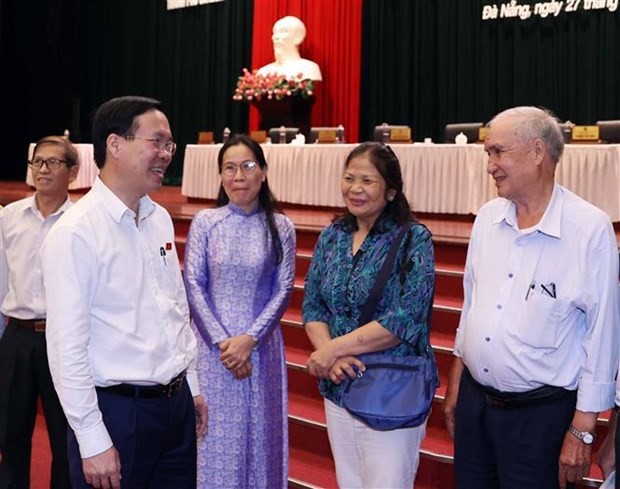 El presidente vietnamita, Vo Van Thuong, se reúne con votantes de ciudad de Da Nang (Fotografía: VNA)