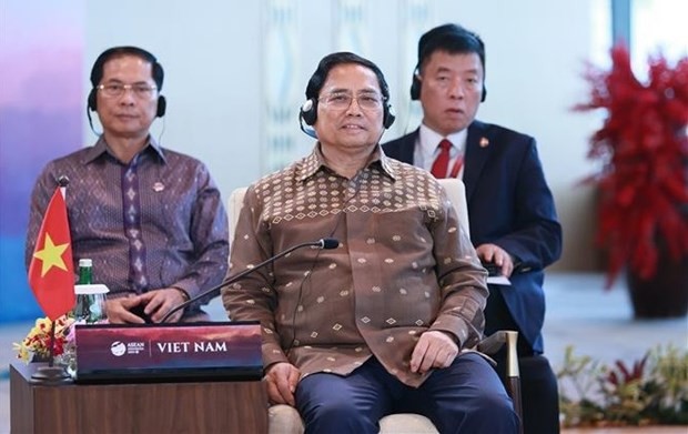 El primer ministro vietnamita, Pham Minh Chinh, asiste a la reunión restringida de la 42 Cumbre de la Asean (Fotografía: VNA)
