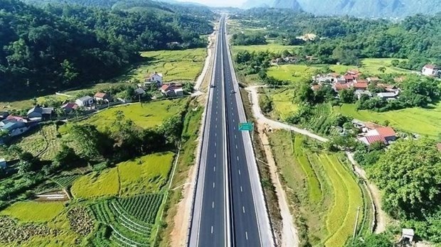 La modernización de la infraestructura del transporte impulsará el desarrollo en las provincias montañosas. (Fotografía: VNA)