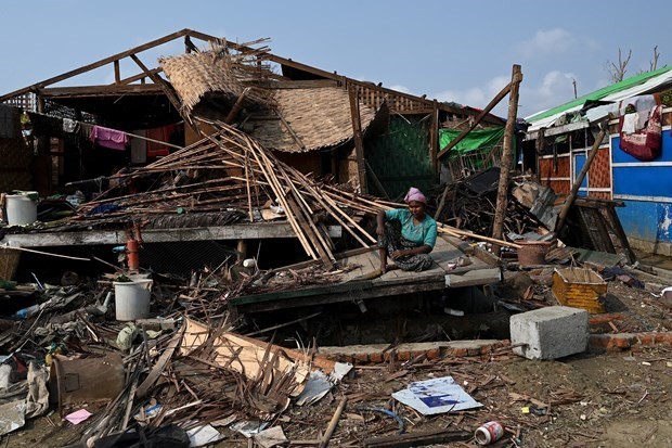Una casa destruida por el ciclón tropical Mocha en el campo de refugiados de Ohn Taw Chay en Sittwe, Myanmar (Fotografía: AFP/VNA)