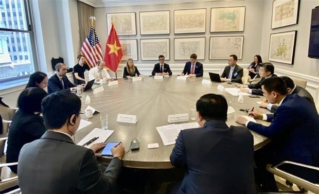 En la sesión de trabajo entre la misión vietnamita con la Bolsa de Valores de Nueva York NYSE (Fotografía: VNA)