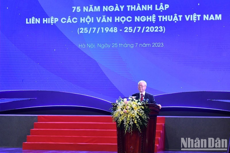 El secretario general del Partido Comunista de Vietnam, Nguyen Phu Trong, interviene en el evento.